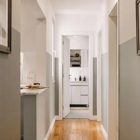 Apartment Boa - 2 Bedrooms In Santo Antonio Lisbon